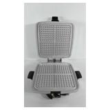 Sunbeam waffle Baker and grill with box, powers