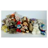 Group of plush toys, 19 pieces