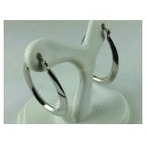 10k white gold earrings tested 0.67g