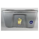 Homz 49 gallon tote with lid, with wheels, has
