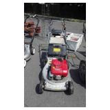 Honda HR215 Pushmower, self propelled, rear bag,