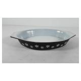 Pyrex black snow flake oval casserole dish, 10.5"