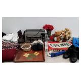 Mixed group, shoes size 7 and 8.5, wood tray,