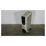 Pelonis electric radiator, powers on