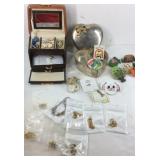 Two jewelry boxes with jewelry