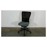Haworth office chair, armless, adjustable,