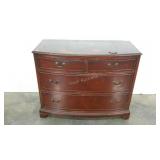 Dresser, needs some attention, 2 drawer pulls