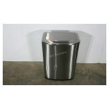 Automatic lid trash can, needs batteries, seller