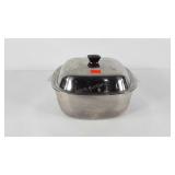 Stainless starburst design covered pan, 11"