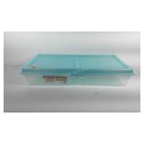 Style Master tote with hinged lid, latch is