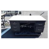 Metal Office Desk, the thread on feet are