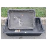 Two plastic mixing tubs