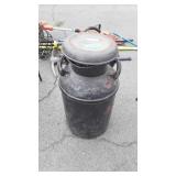 Milk dairy can with lid, seller code LU