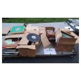 Mixed group with records 33rpms, magazines,