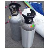 Two carbon dioxide tanks, seller code z8