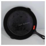 Cast iron skillet