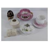 Group of porcelain decorative items, trinket