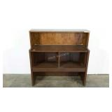 Laminate stand, could be a bar or service