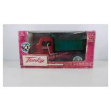 Tonka toy truck, Collector Series 1949 dump