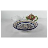 Kitchenwares, Bowl and two teapots, one teapot