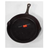 Cast iron skillet, 10.5"