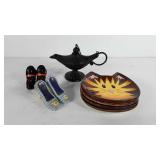 Kitchenwares, includes four cat face plates,