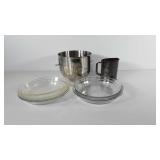 Bakeware, includes five glass pie plates (pyrex
