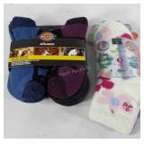 Socks, includes six pairs of women
