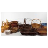 Group of baskets, two with cloth liners