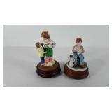 Two Heritage House music boxes, 6.5" and 8"
