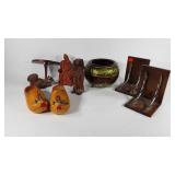 Decor group,  bookends, Sandicast dog, mother and