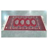 Scatter Rug, 2x4 red color, used condition