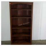Bookcase, adjustable shelves