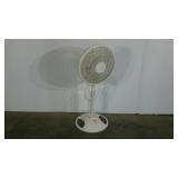 Galaxy floor fan, works but needs cleaned