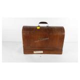 Singer sewing machine with wooden case, no key to