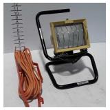 Shop light with Electric extension cord and reel