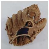 Spalding leather baseball glove