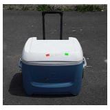 Igloo cooler on wheels