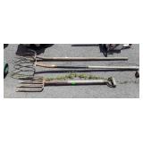 Group of three pitch forks