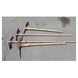 Group lot of pick axes