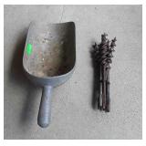Feed scoop and drill bits