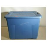 Sterilite 22 gallon tote bin with lid