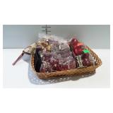 Decor baubbles & beads, glass vase, basket, sack