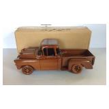 Pickup truck decor piece does have a crack in