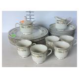 Four crown china, 22pieces