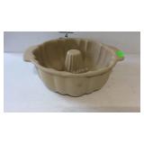Pampered Chef bundt cake pan