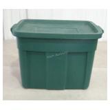 RUBBERMAID ROUGHNECK tote with lid. 18 gallon.