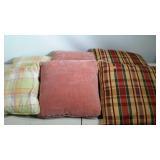 Throw pillows, three pairs