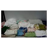 Linen lot, towels, sheetz, tote bags, pillow
