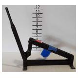 Metal nut cracker
